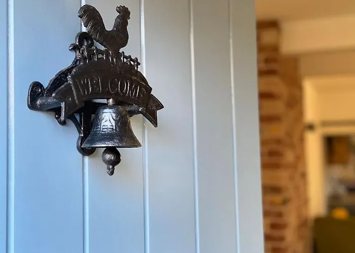 Teapot In Ennerdale - Hot Tub Pizza Oven Log Burner *