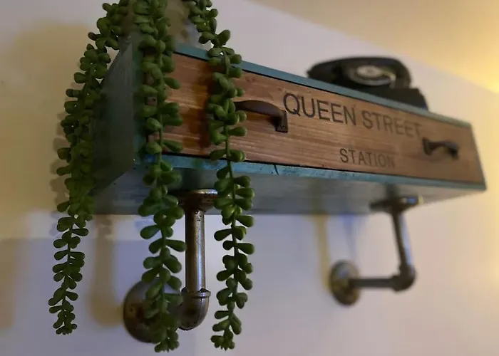 Teapot In Ennerdale - Hot Tub Pizza Oven Log Burner *