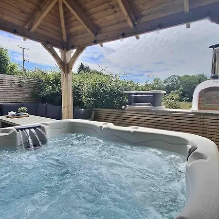 Teapot In Ennerdale - Hot Tub Pizza Oven Log Burner Cleator
